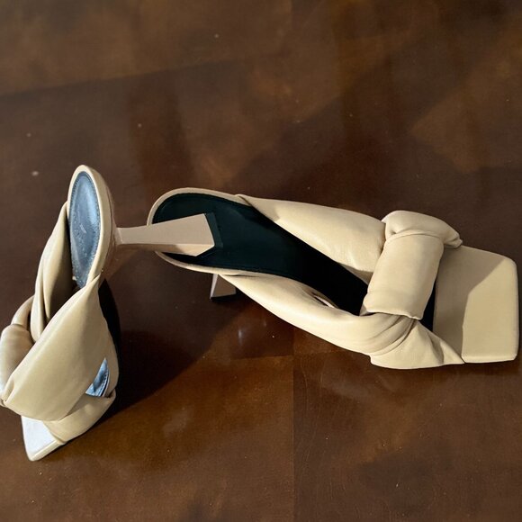 Marc Fischer 3.5 Inch Heels - Size 8M - Tan - NWOT's - Picture 4 of 7
